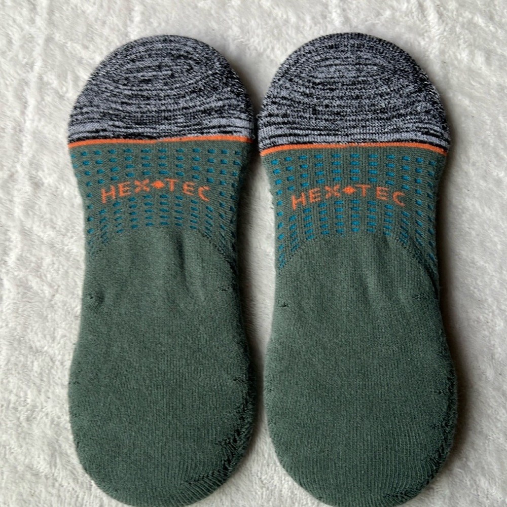 (2) Bombas Colorblock Performance Cushioned No Show Socks - Picture 7 of 11